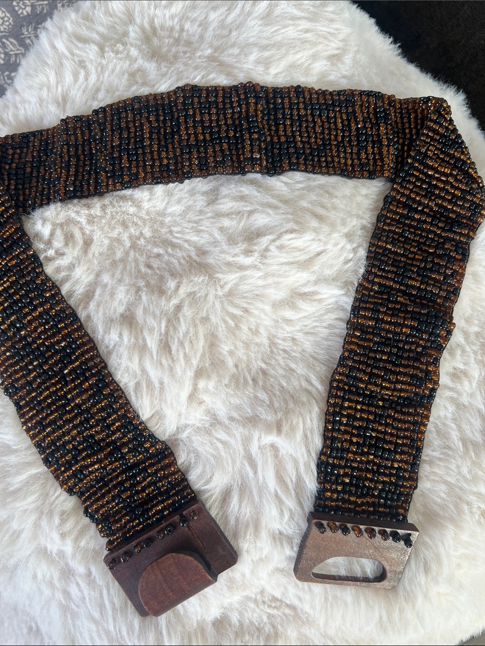 Women's Beaded Brown & Black Waist Belt with Wooden Buckle - Picture 4 of 6